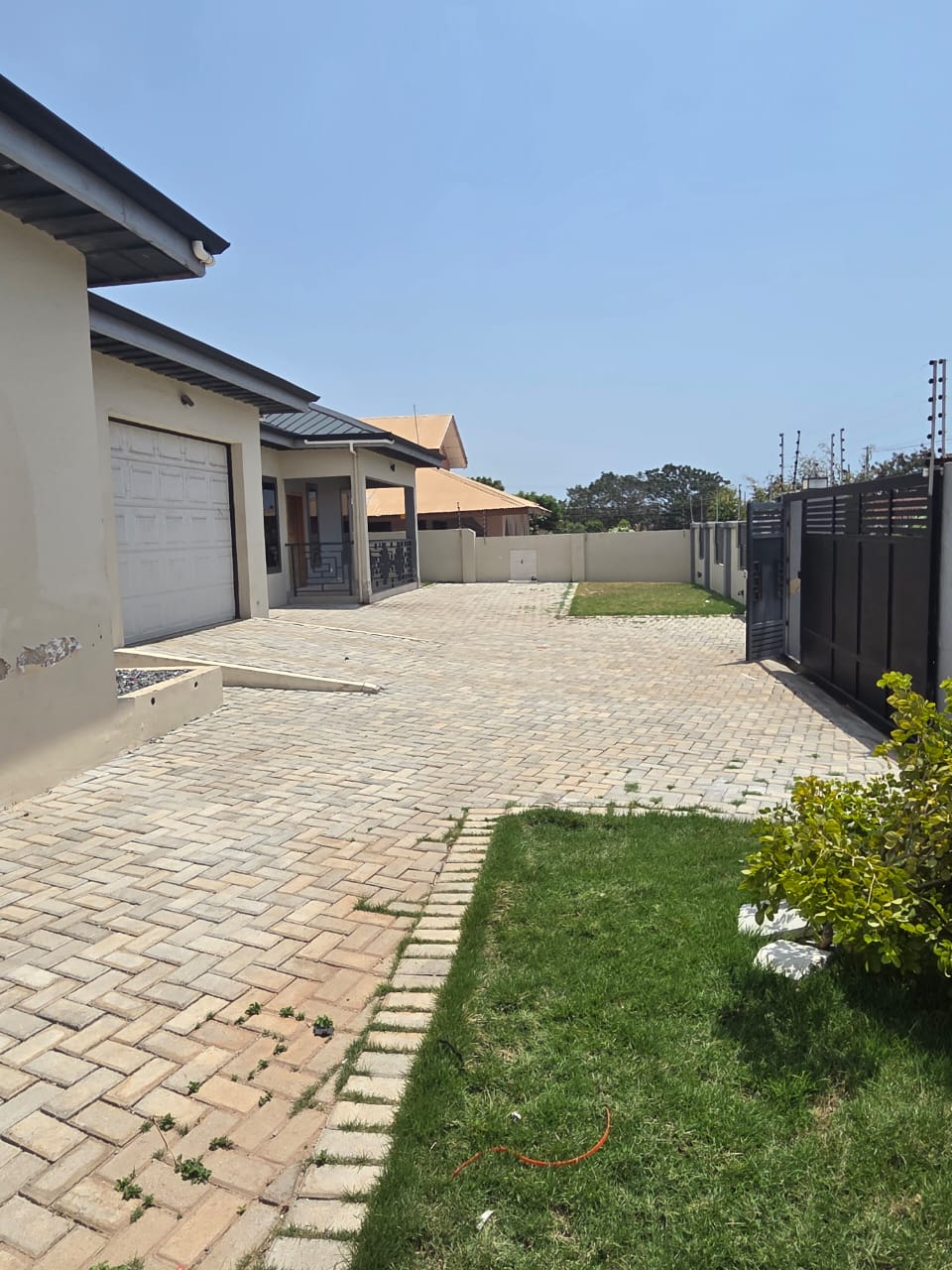 Four (4) Bedroom House For Rent at Spintex