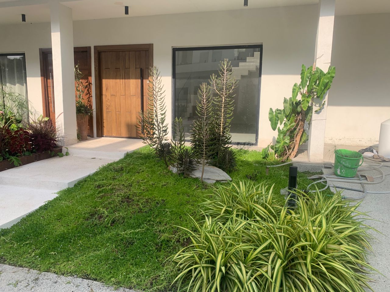 Four (4) Bedroom Semi-Detached Townhouse with Boys' Quarters For Rent at Cantonments