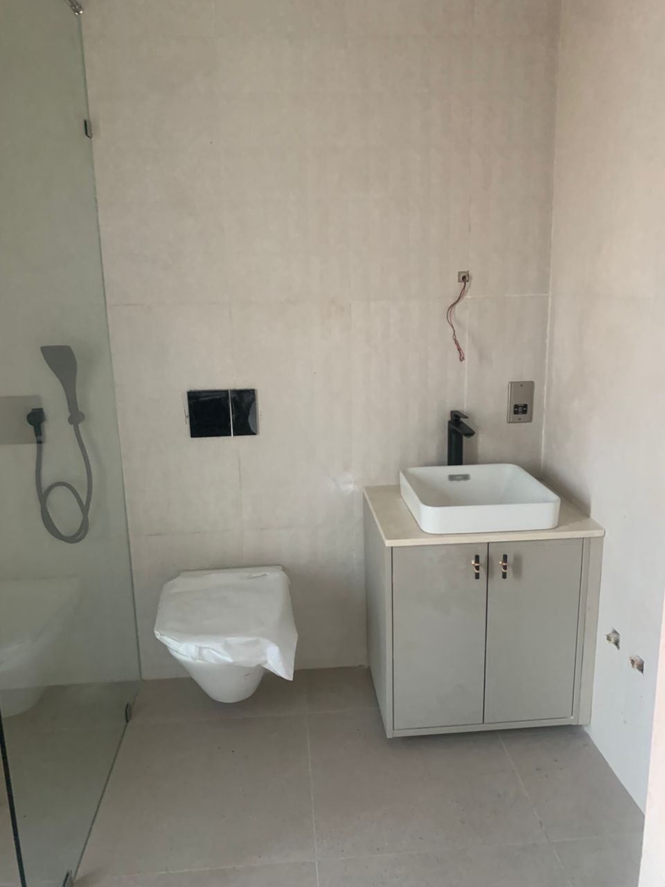Four (4) Bedroom Semi-Detached Townhouse with Boys' Quarters For Rent at Cantonments