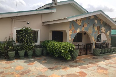 Four bedroom house with Two Bedroom Staff Quarters Available for Sale