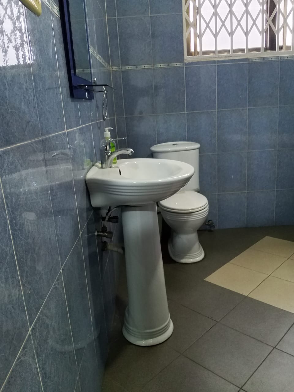 Commercial Space For Rent at East Legon Shiashie