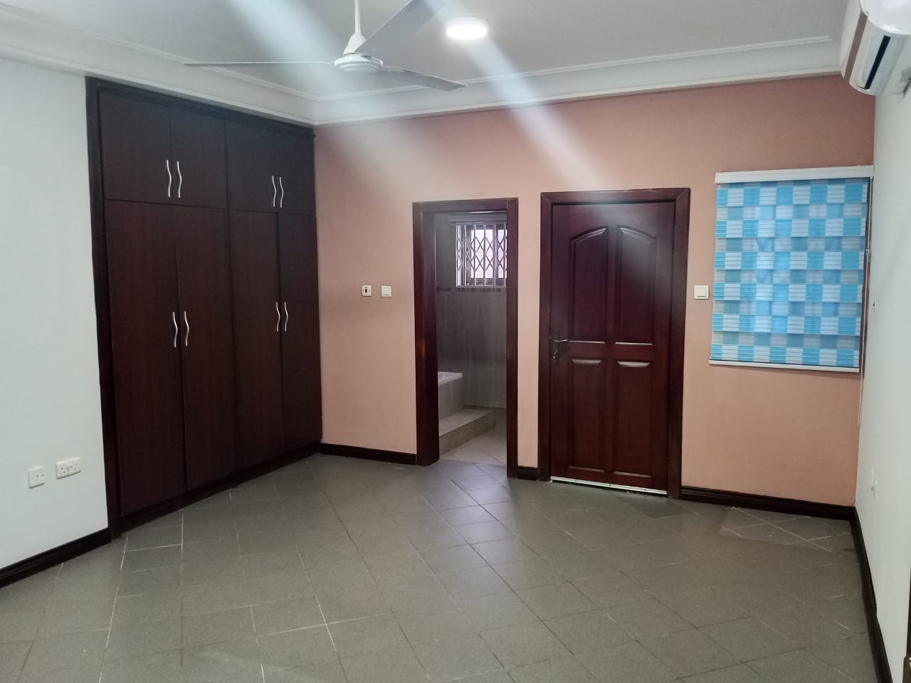 Commercial Space For Rent at East Legon Shiashie