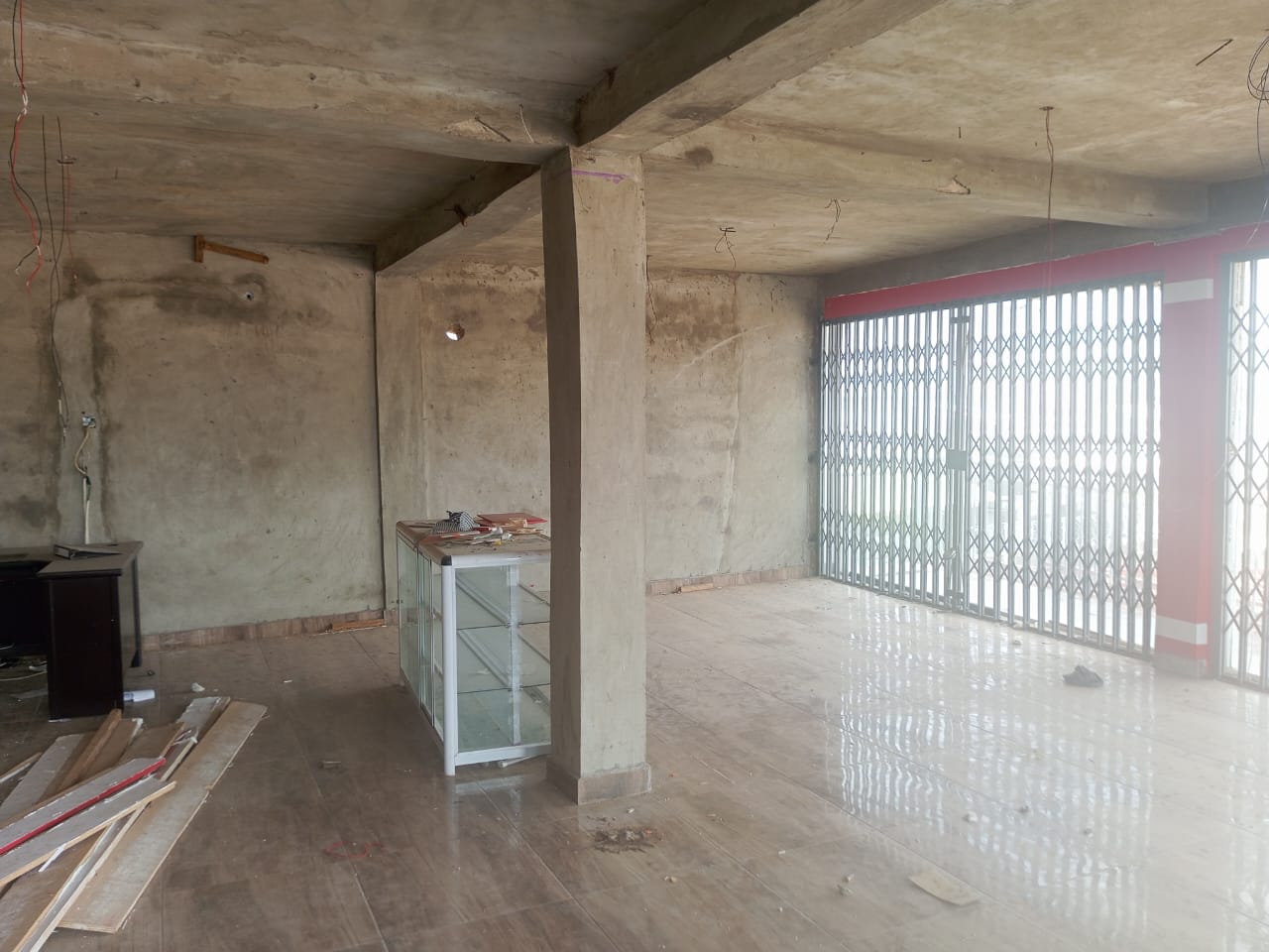 Double Shop For Rent at Bortianor West Hills