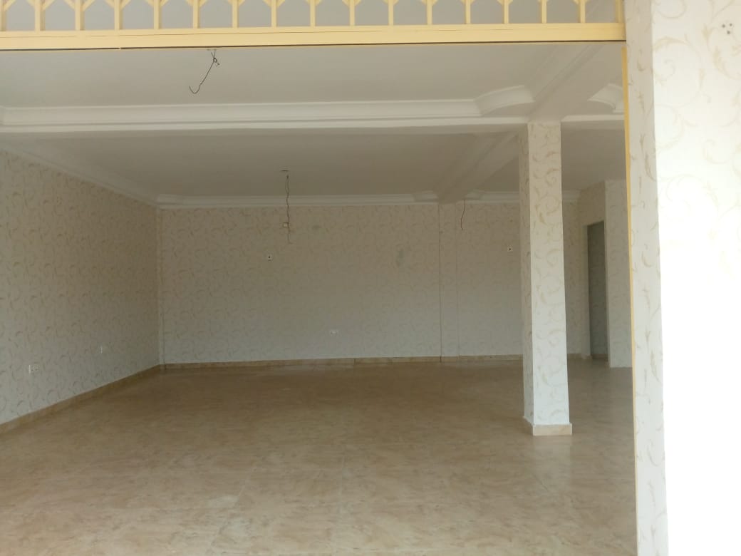 Double Shop for Rent at Roman Ridge