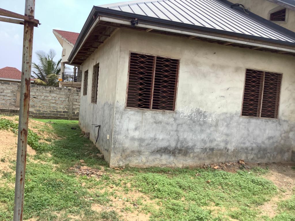 4 Bedrooms House for Sale at Dawhenya