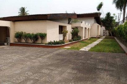6 bedroom house with 3 Room BQ and swimming pool for rent