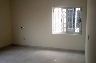 Newly-built 4 bedroom apartment for rent