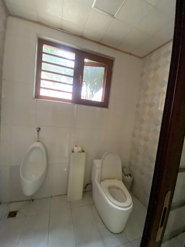 Eight 8-Bedroom House With Warehouse for Sale in Tema