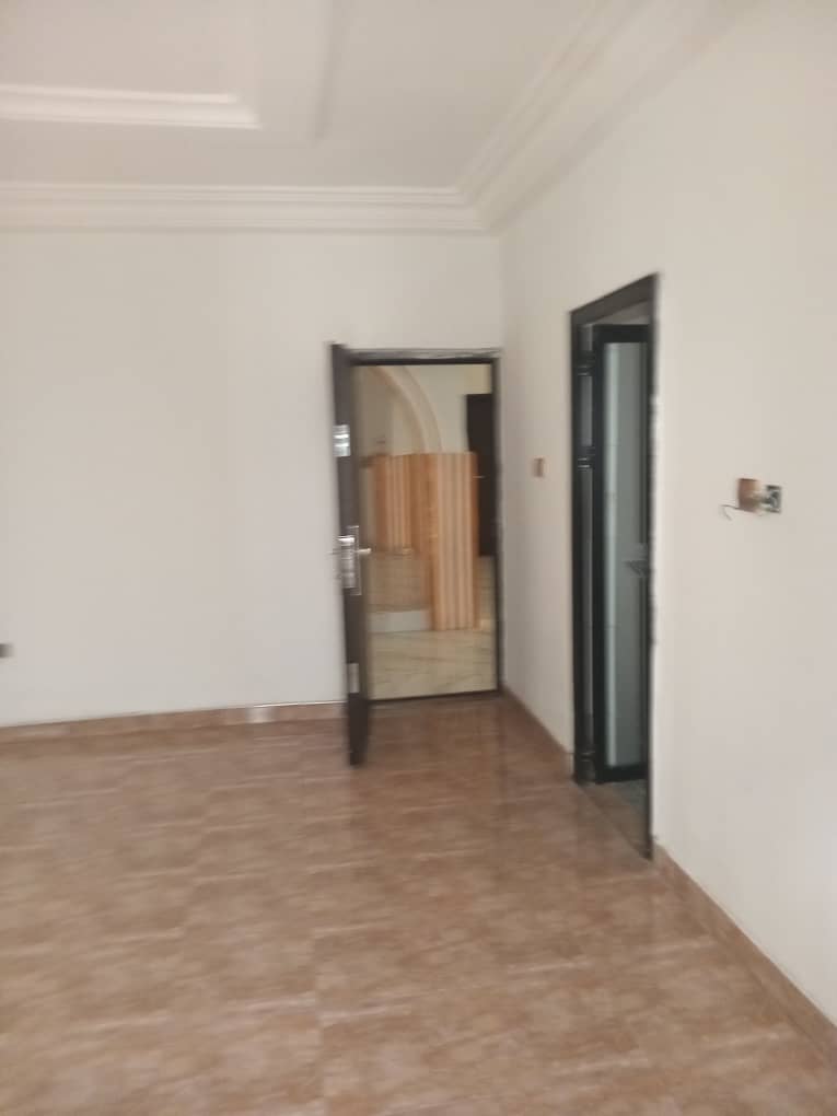 Eight (8) Bedroom House For Rent at Kumasi Abrepo-Bronikrom