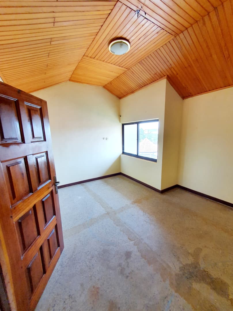 Eleven (11) Bedroom House with 4 Boys' Quarters For Rent at Haatso