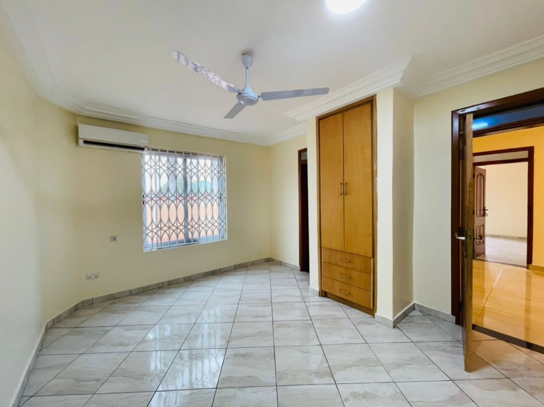 EXECUTIVE 3 BEDROOM HOUSE FOR RENT AT WEST TRASACCO 