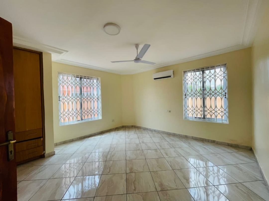 EXECUTIVE 3 BEDROOM HOUSE FOR RENT AT WEST TRASACCO 