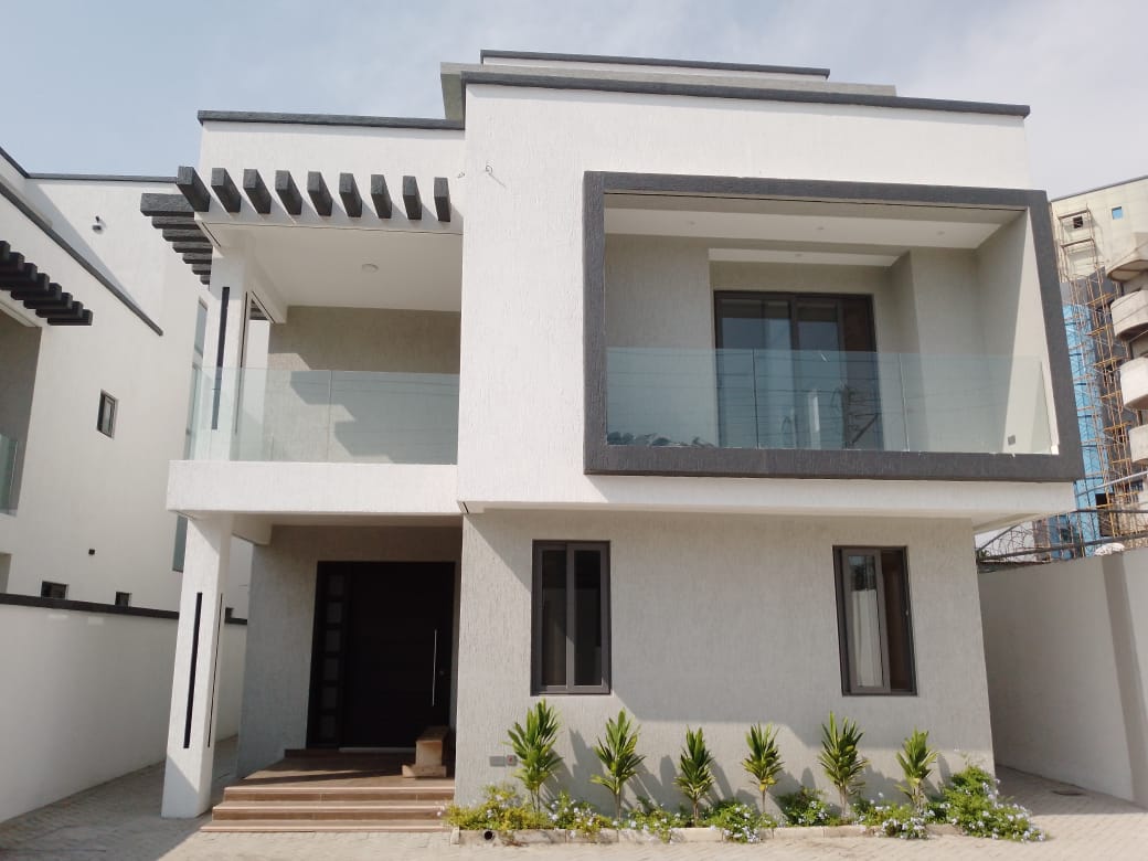 EXECUTIVE 4 BEDROOM HOUSE AT ABELEMKPE FOR SALE