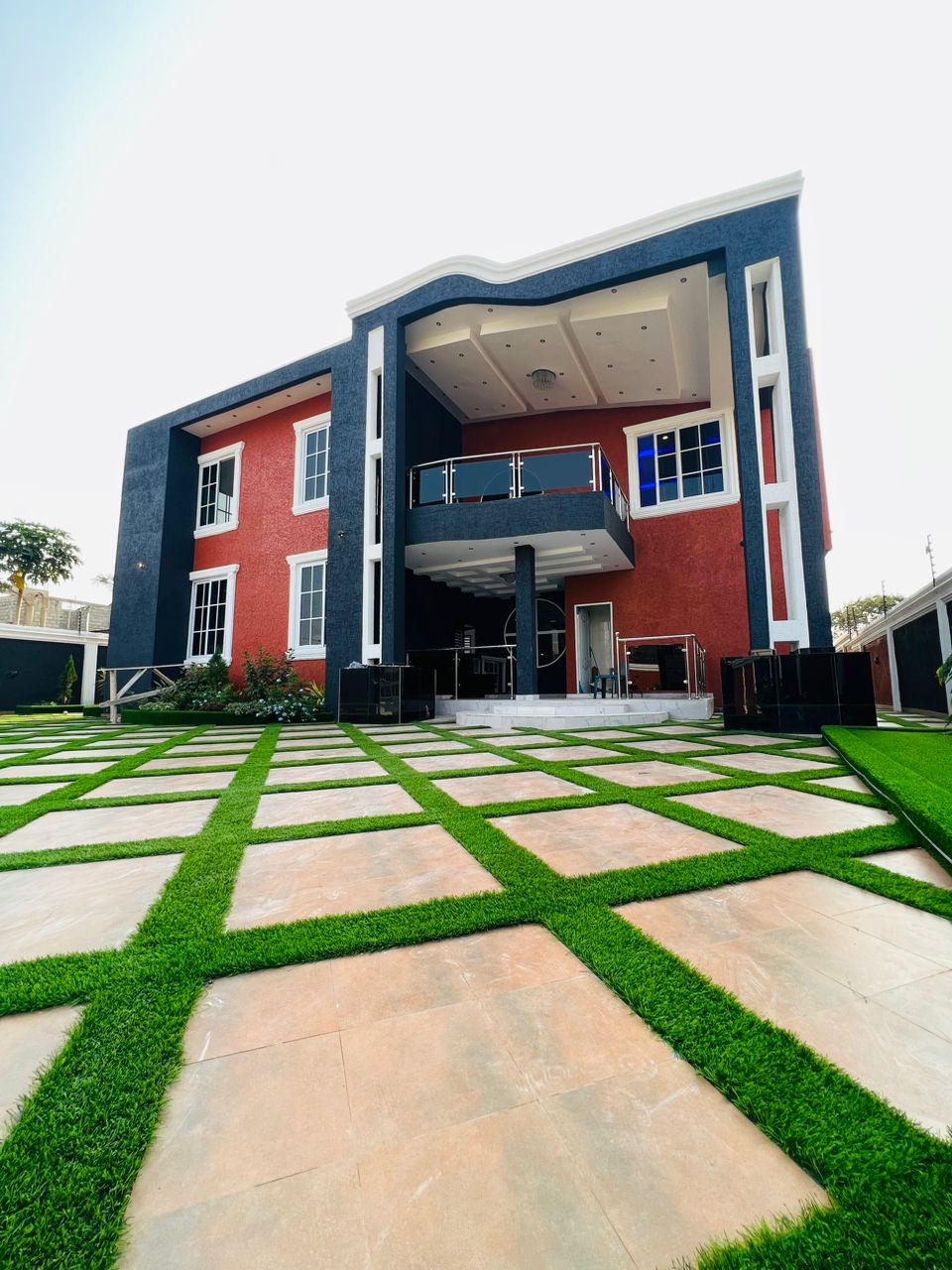 Executive 4-Bedroom Ensuite House for Sale at Lakeside