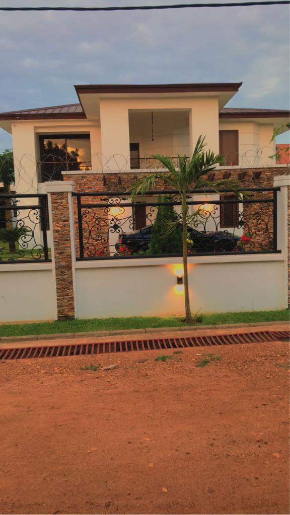 EXECUTIVE 5 BEDROOM HOUSE AT ADENTA FOR RENT