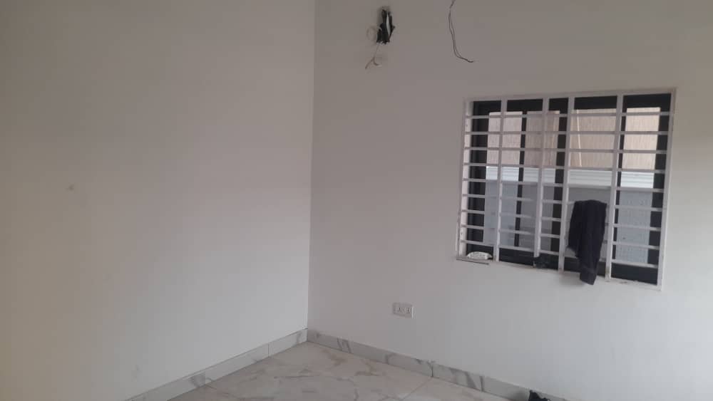EXECUTIVE 5 BEDROOM HOUSE FOR SALE AT ACHIMOTA MILE 7