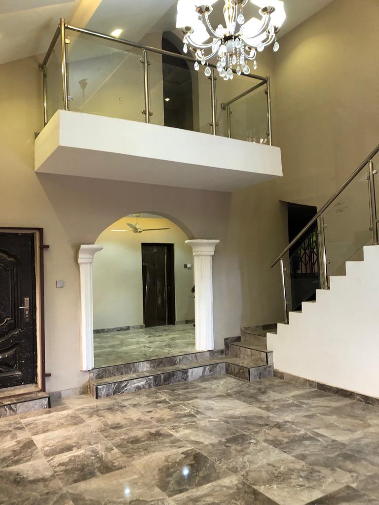 EXECUTIVE 6 BEDROOM HOUSE FOR RENT AT BORTIANOR