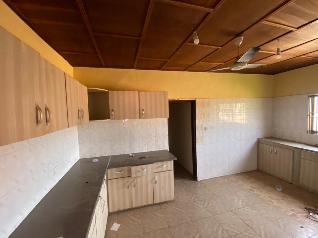 Five (5) Bedroom Apartment For Rent at Spintex