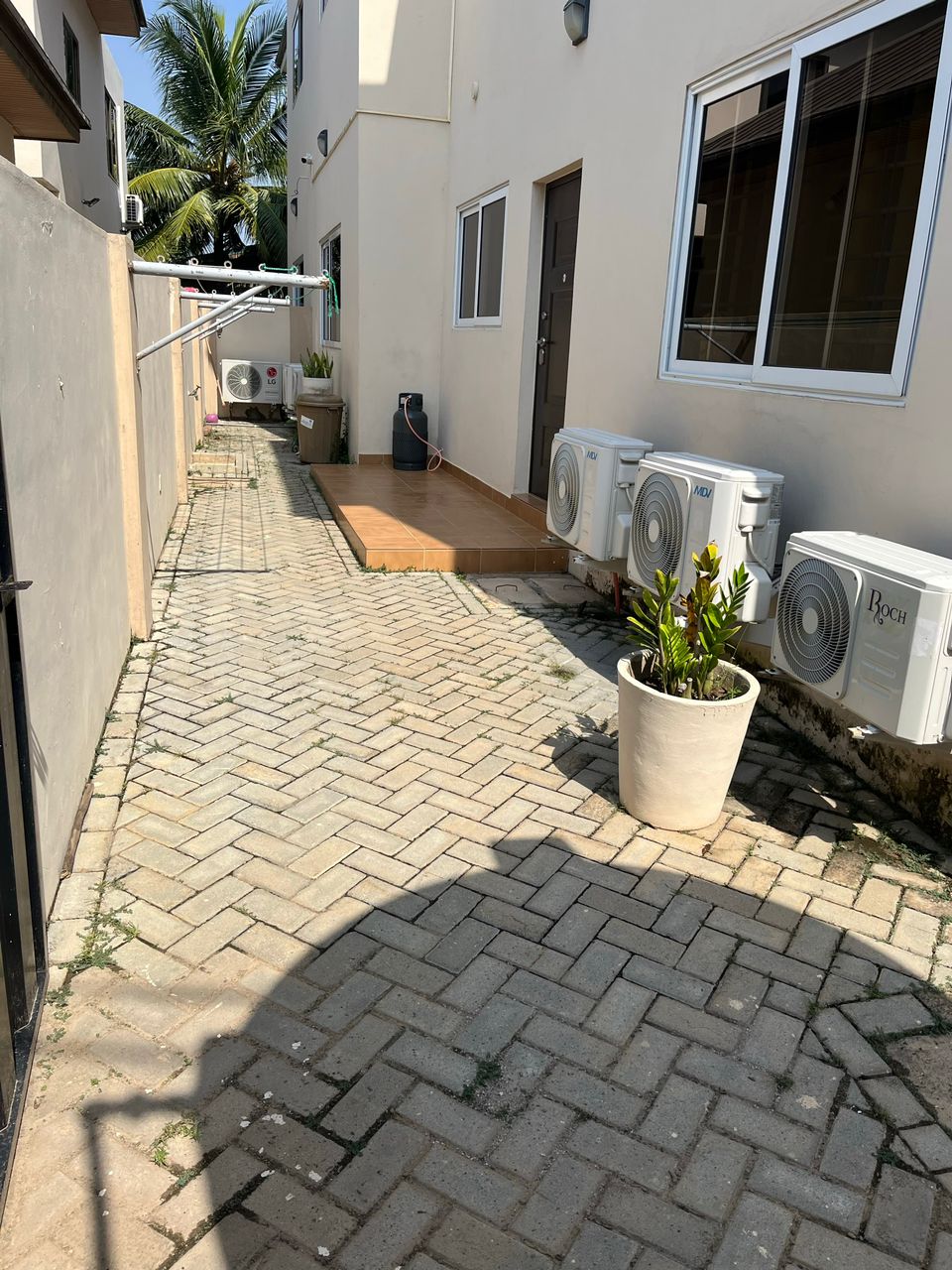 Five (5) Bedroom Furnished House for Rent at Tse Addo