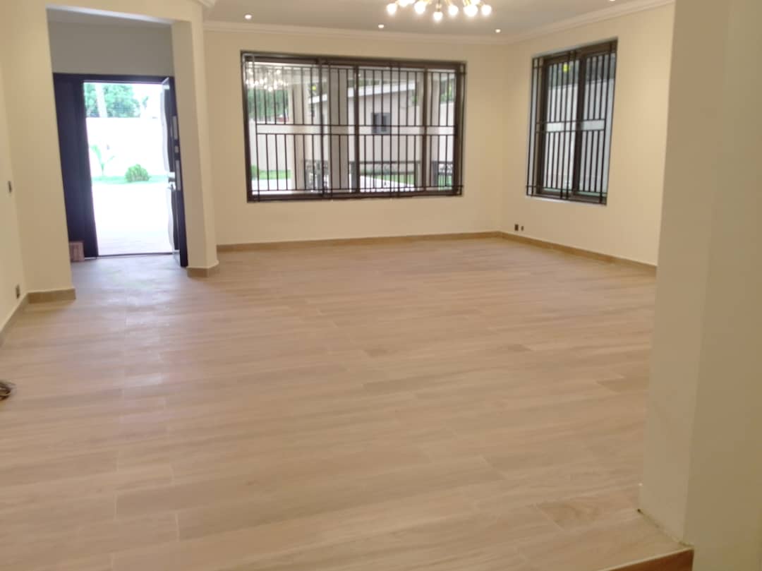 Executive Five 5-Bedroom House for Rent at East Airport