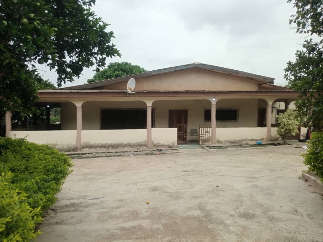 Five (5) Bedroom House for Rent at Tafo