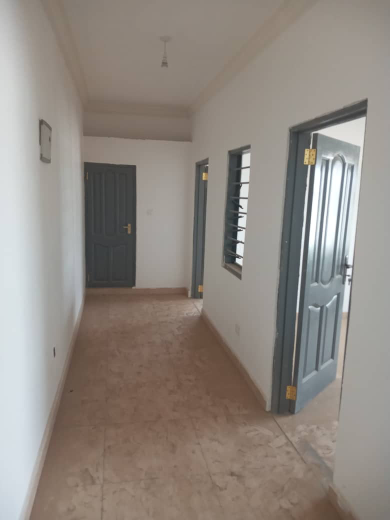 Five (5) Bedroom House for Rent at Tafo