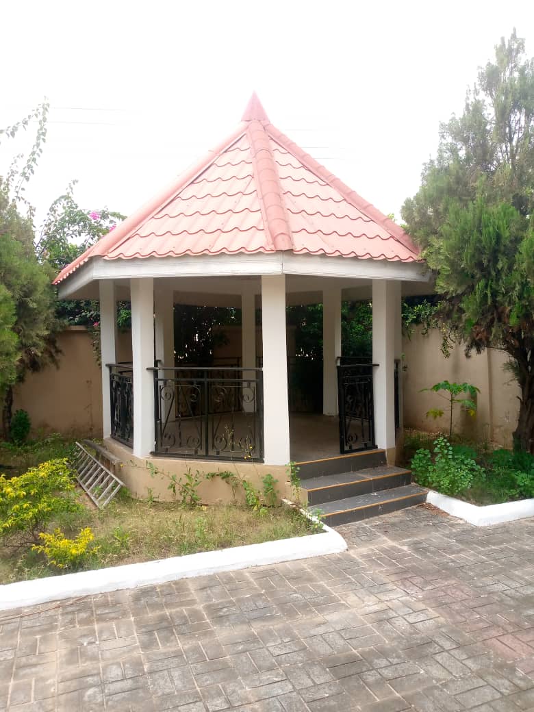 Five (5) Bedroom House for Rent at Westland