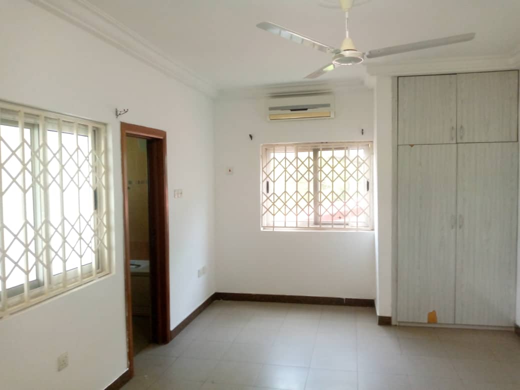 Five (5) Bedroom House for Rent at Westland