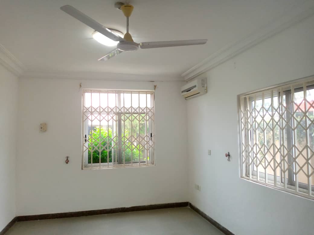 Five (5) Bedroom House for Rent at Westland