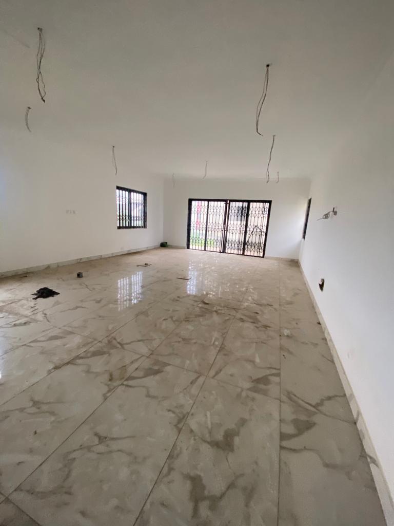 Five 5-Bedroom House for Sale in Spintex