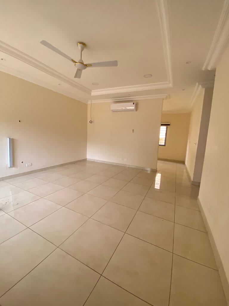 Five (5) Bedroom Town House for Rent at Tse Addo