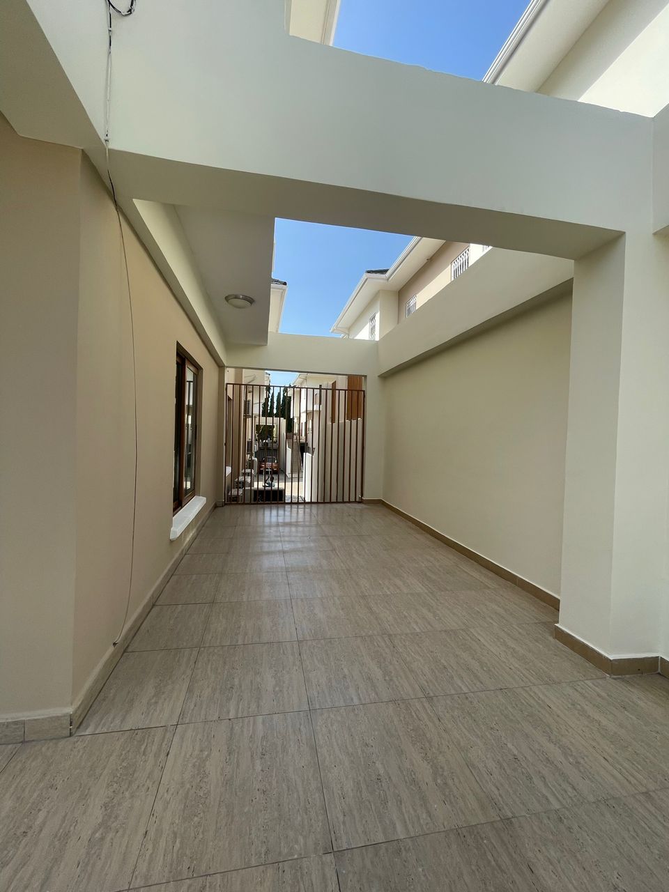 Five (5) Bedroom Townhouse for Rent at Cantonments