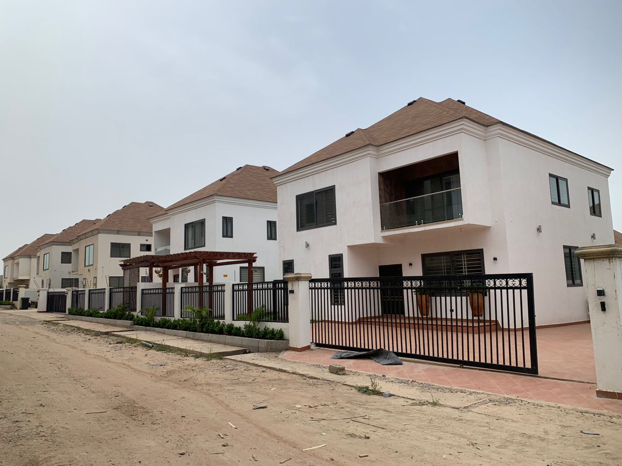 Five (5) Bedrooms Furnished and Unfurnished Townhouses for Sale at Adenta