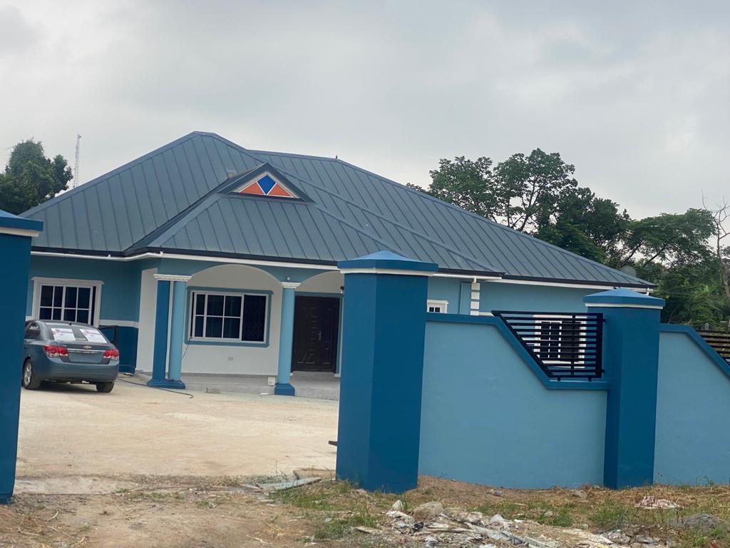 Five 5-Bedrooms House for Sale At Ejisu