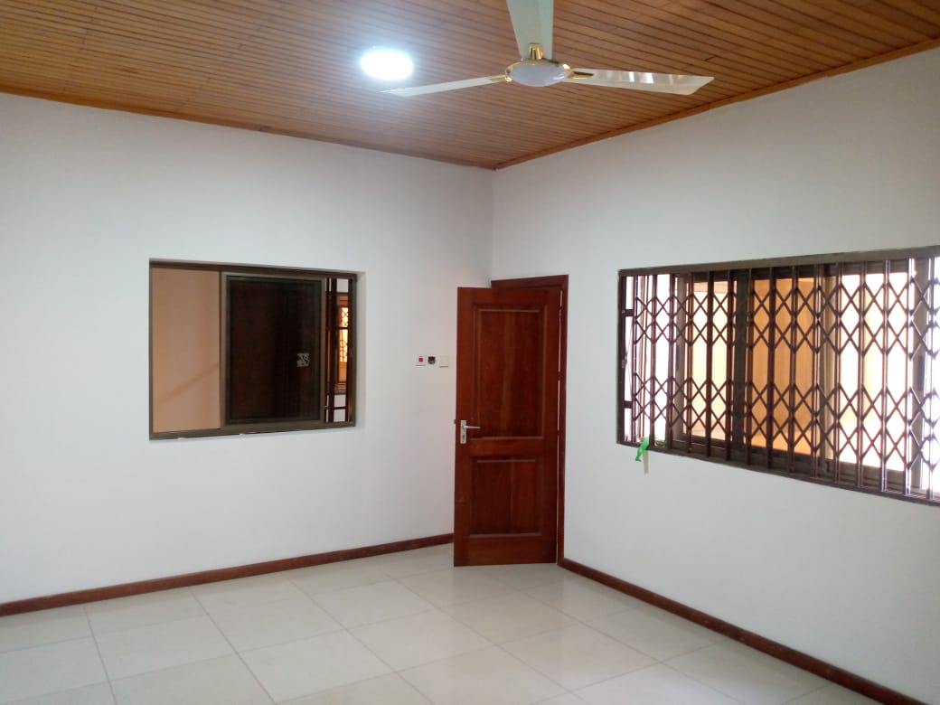Five (5) Bedrooms Self Compound House With One(1) Boy’s Quarters for Rent at Labone