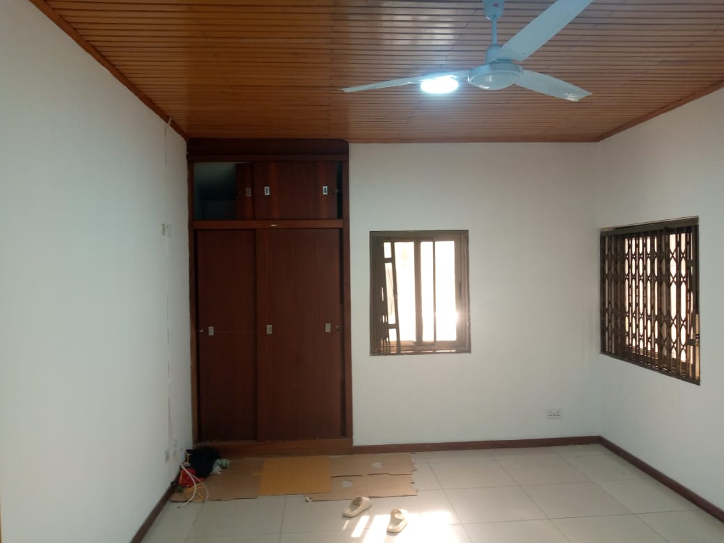 Five (5) Bedrooms Self Compound House With One(1) Boy’s Quarters for Rent at Labone