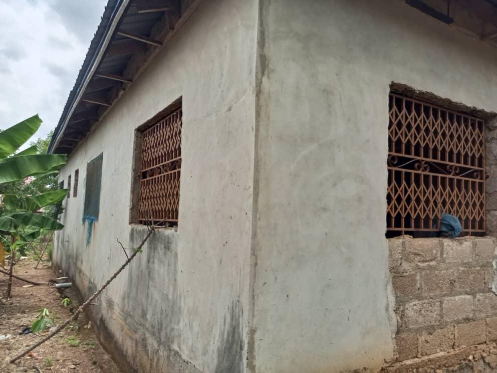 Five (5) Master Bedroom Roofed Houses for Sale At Oyibi