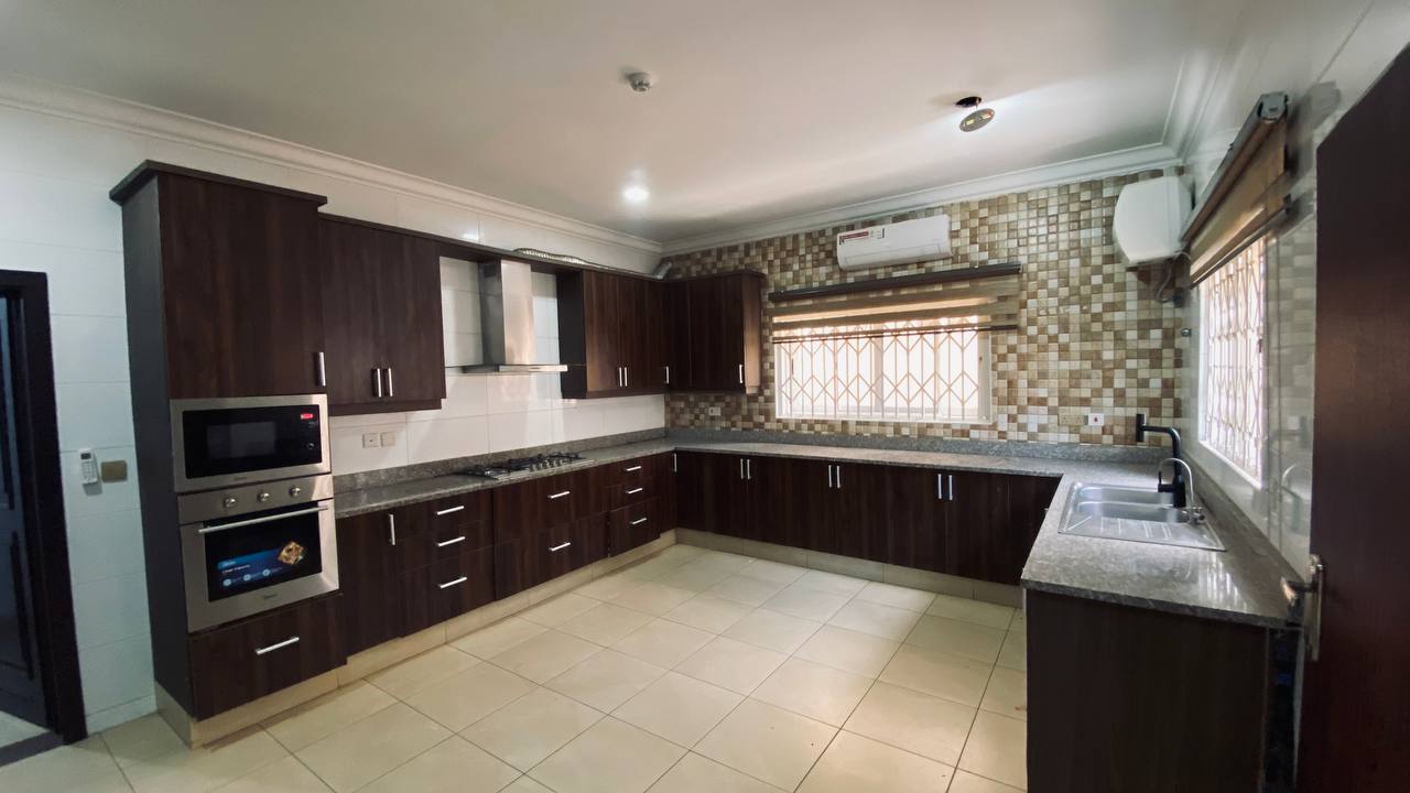 Five (5) Bedroom Fully Furnished Townhouse with Boys' Quarters For Rent in a Gated Community at Cantonments