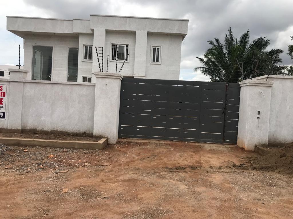 FIVE BEDROOM HOUSE AT AGBOGBA- RITZ FOR SALE