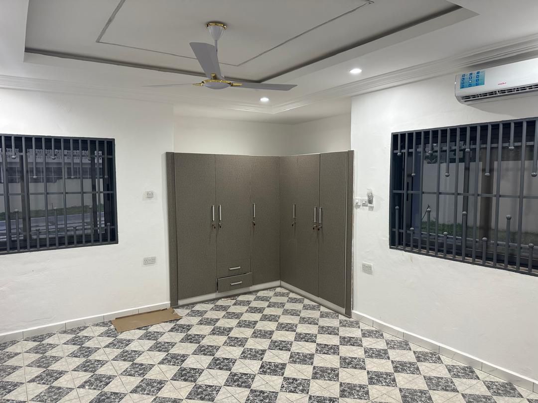Five (5) Bedroom House For Rent at Achimota Kingsby