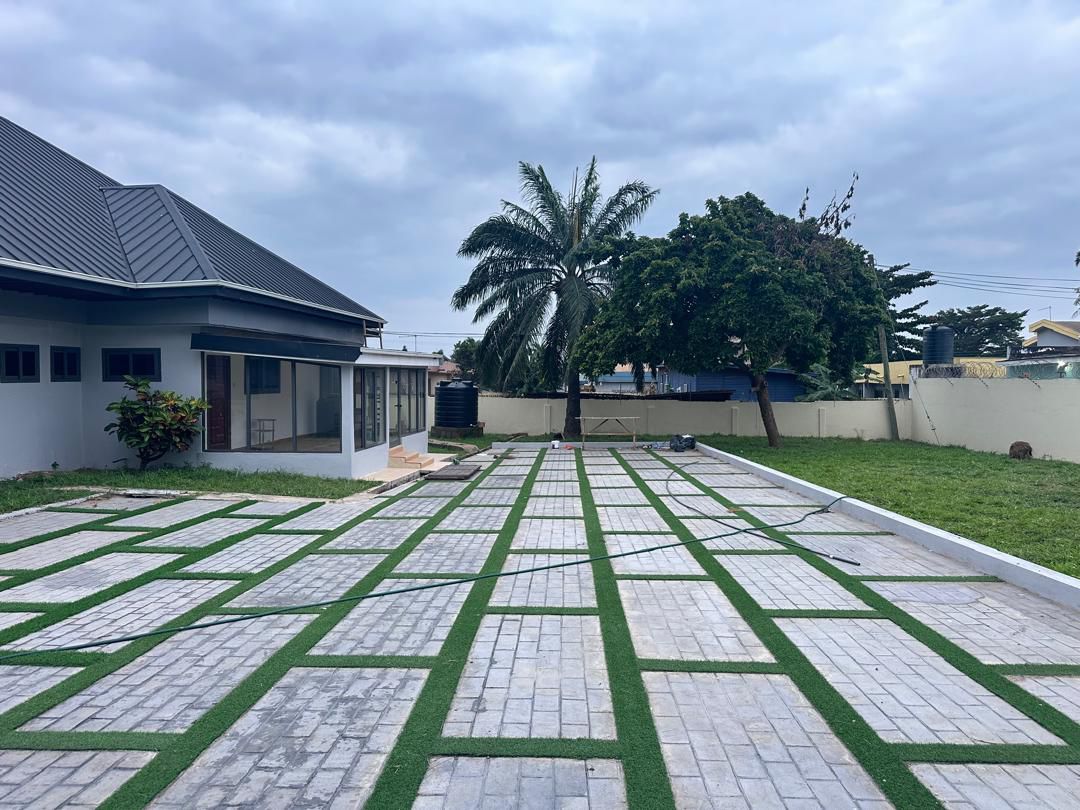 Five (5) Bedroom House For Rent at Achimota Kingsby