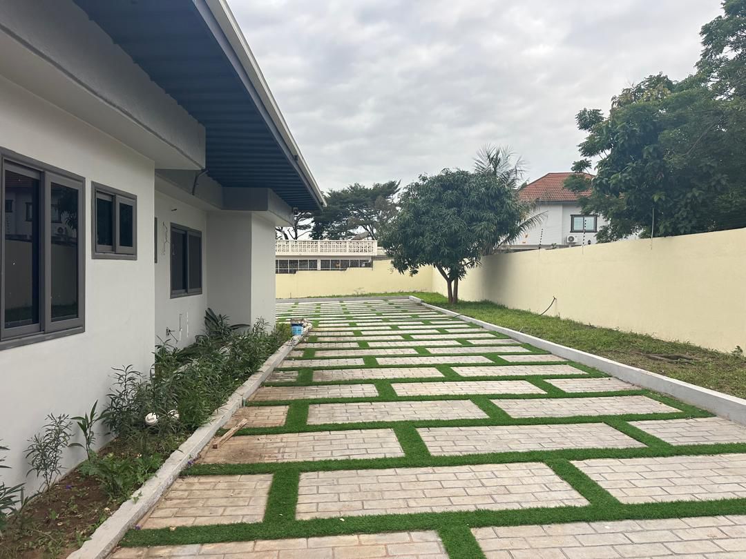 Five (5) Bedroom House For Rent at Achimota Kingsby