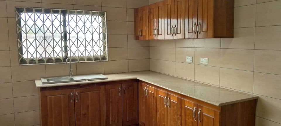 Five (5) Bedroom House For Rent at Amasaman