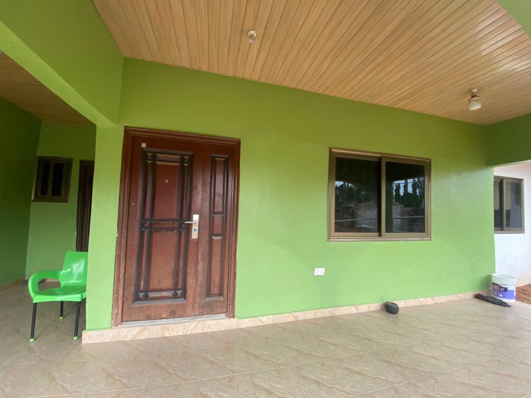 Five (5) Bedroom House For Rent at Ashaley Botwe 