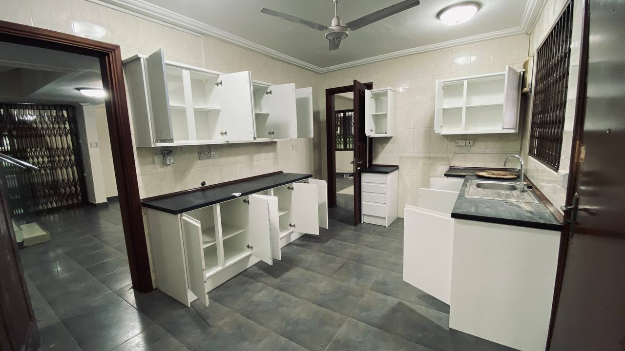 Five (5) Bedroom House For Rent at Cantonments