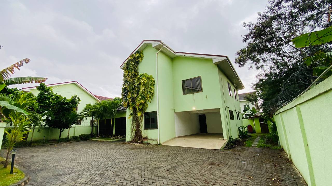 Five (5) Bedroom House For Rent at Cantonments