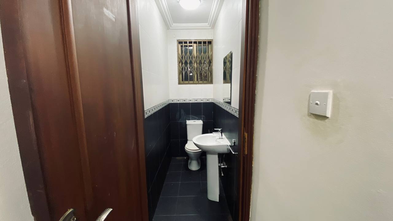 Five (5) Bedroom House For Rent at Cantonments