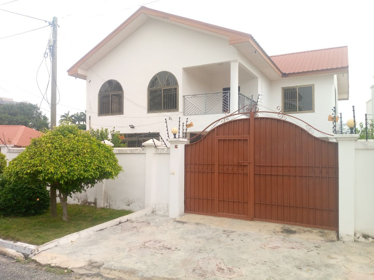 Five (5) Bedroom House for Rent at Labone