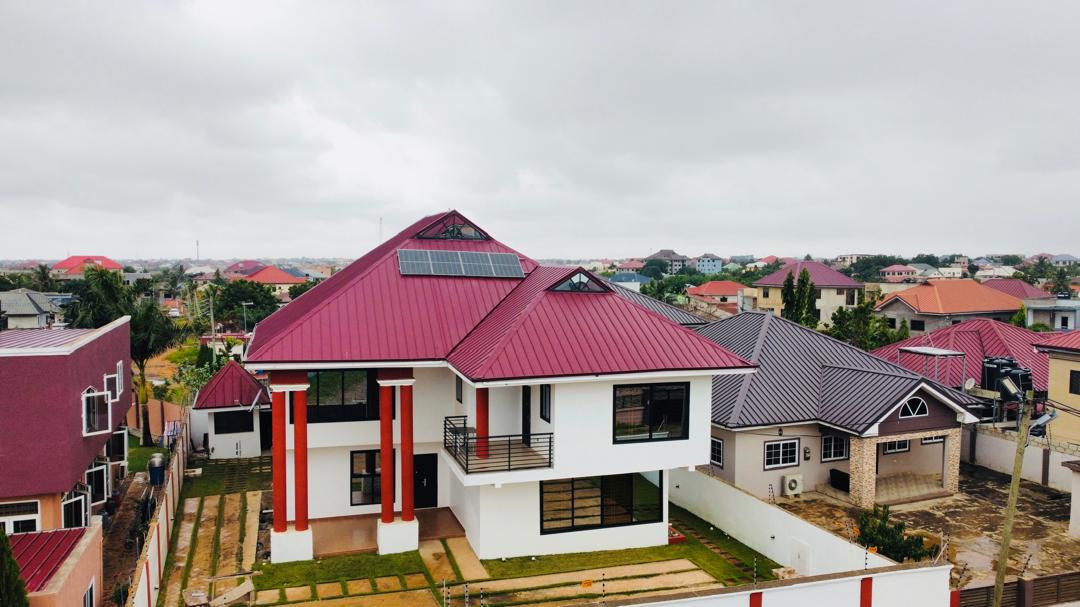 Five (5) Bedroom House For Rent at Lakeside Estate