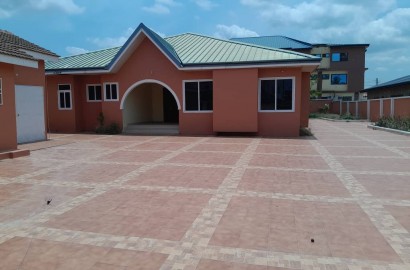 Five (5) Bedroom House For Rent at Spintex